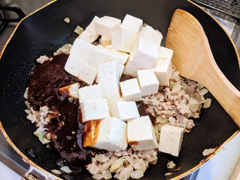 パクモグ麻婆豆腐を作る